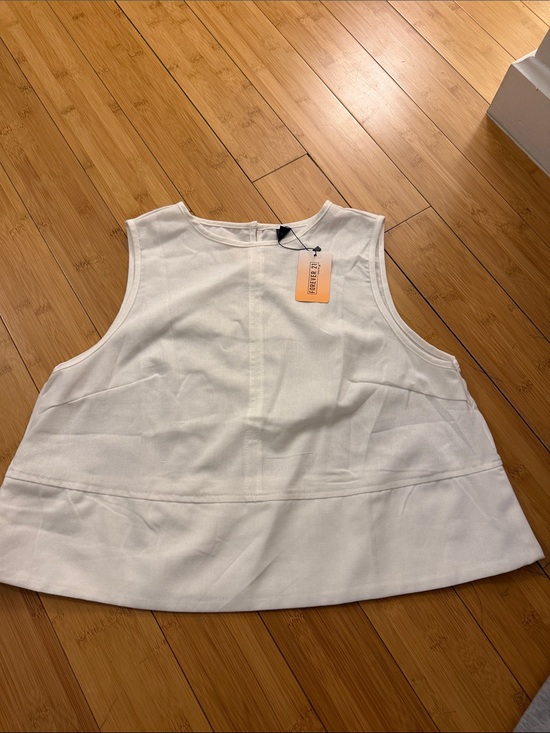 Forever 21 Tops - Forever 21 White Sleeveless Tank NWT